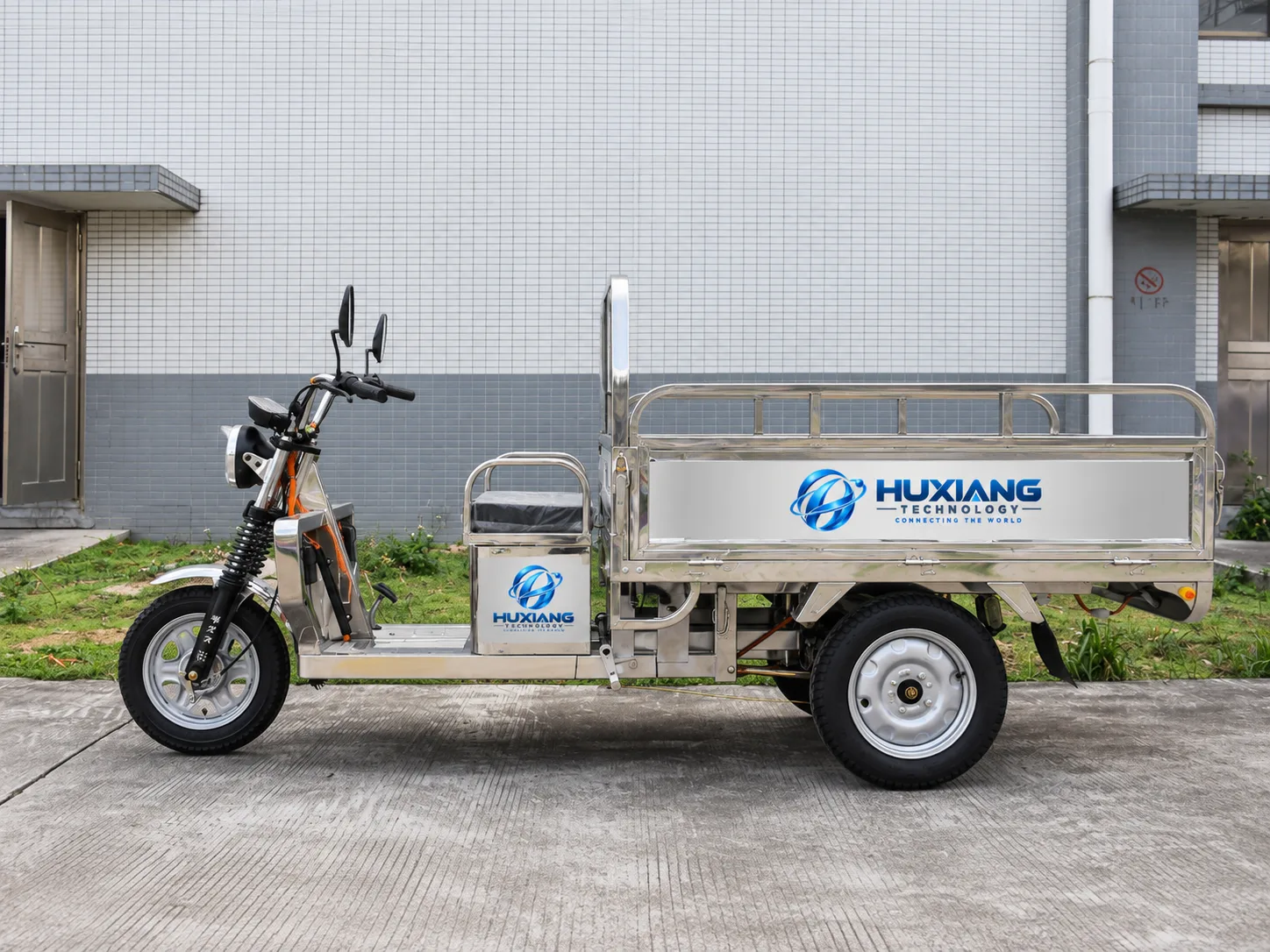 1.5m Yueku Full Steel Three-Door - China Factory Manufacturer