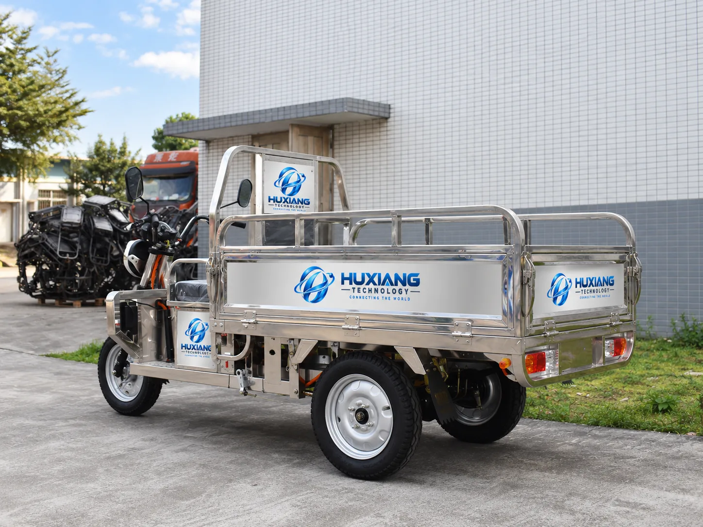 1.5m Yueku Full Steel Three-Door - China Factory Manufacturer