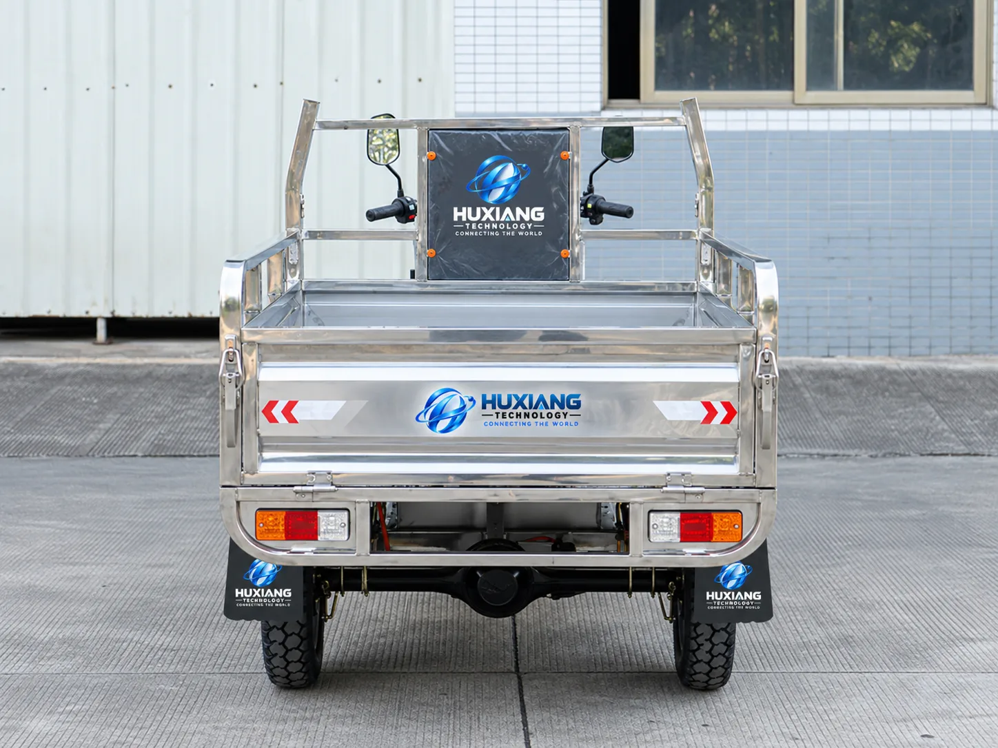 1.6m Four-Ball Three-Door - China Factory Manufacturer