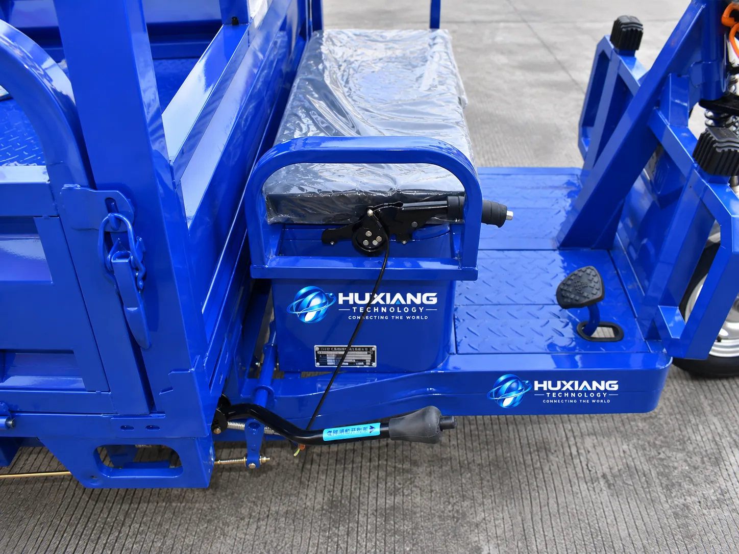 1.8m Heavy Load King Iron Three-Door - China Factory Manufacturer