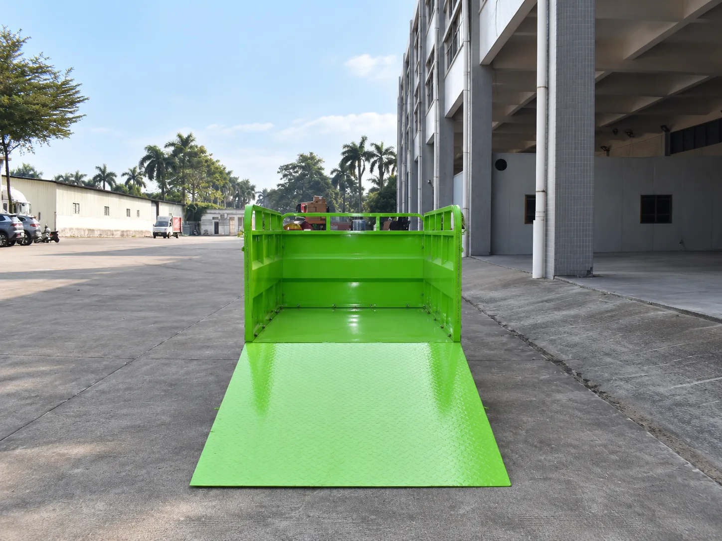 Four-Bin Sanitation Vehicle - China Factory Manufacturer